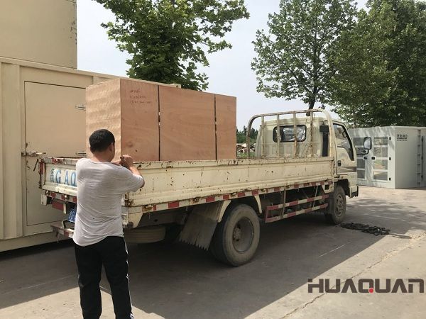 一臺120kw柴油發(fā)電機組于2018年5月21日順利發(fā)往山東省青島市