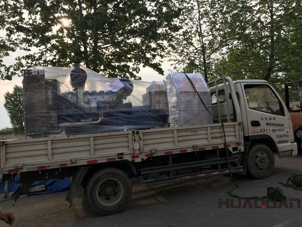 一臺200kw箱式四保護(hù)發(fā)電機(jī)組在5月27日順利發(fā)往廣東湛江吳川市