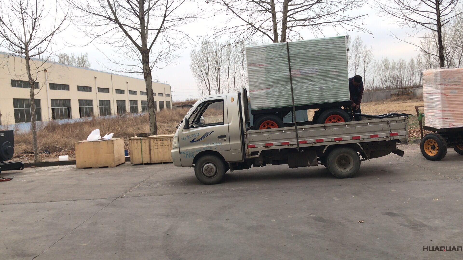 一臺50kw標配柴油發(fā)電機組于8月13日成功發(fā)往山東