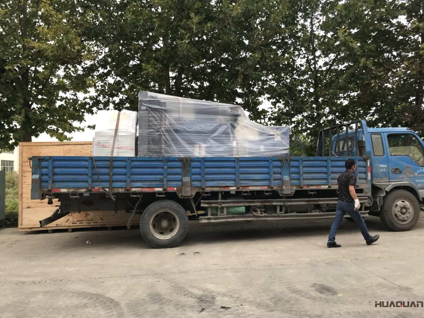 一臺125kw立柜自啟動柴油發(fā)電機組于9月10日發(fā)往內蒙古