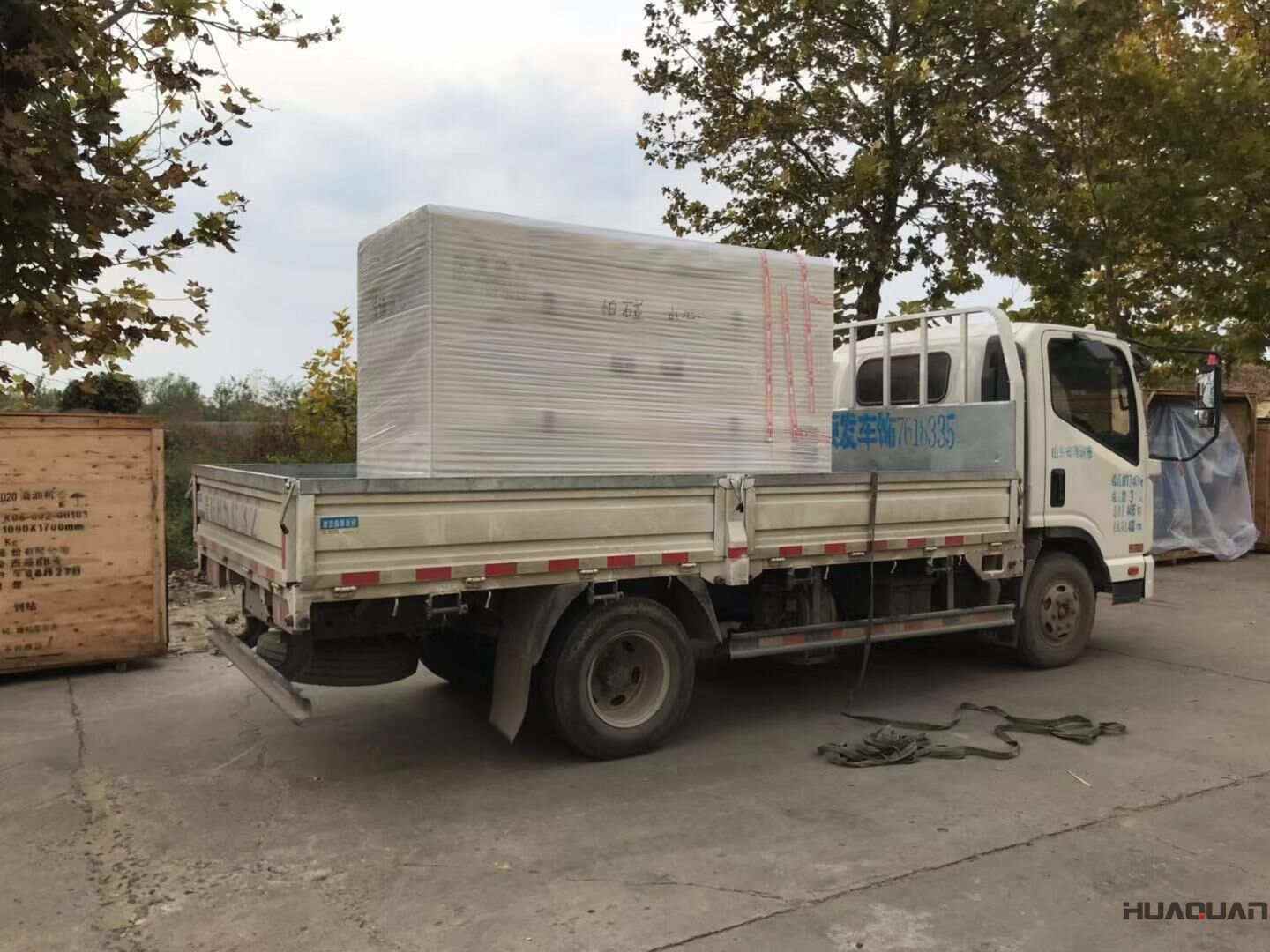 10月21日，柴先生訂購的一臺500kw自動化柴油發(fā)電機組從華全動力成功發(fā)往內蒙古