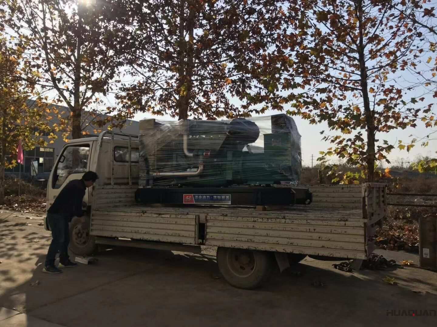 一臺(tái)64kw自動(dòng)化柴油發(fā)電機(jī)組于11月13日從華全動(dòng)力順利發(fā)往山東省