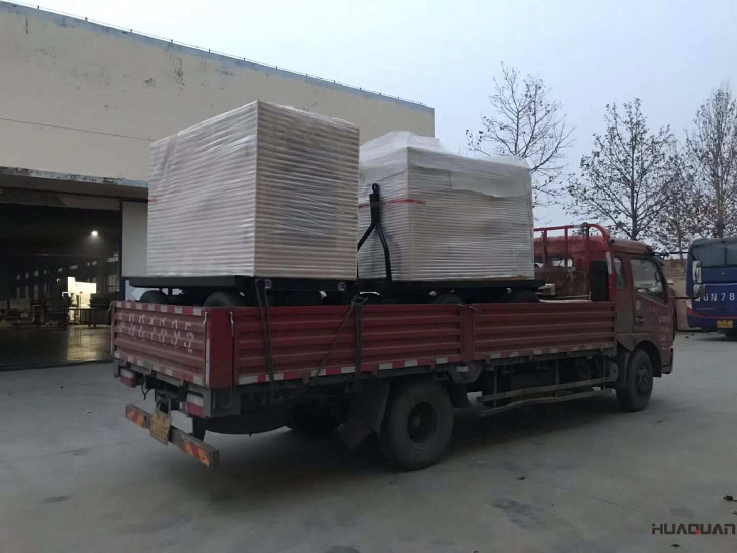 一臺30kw靜音箱柴油發電機組于11月20日從華全動力成功發往福建省