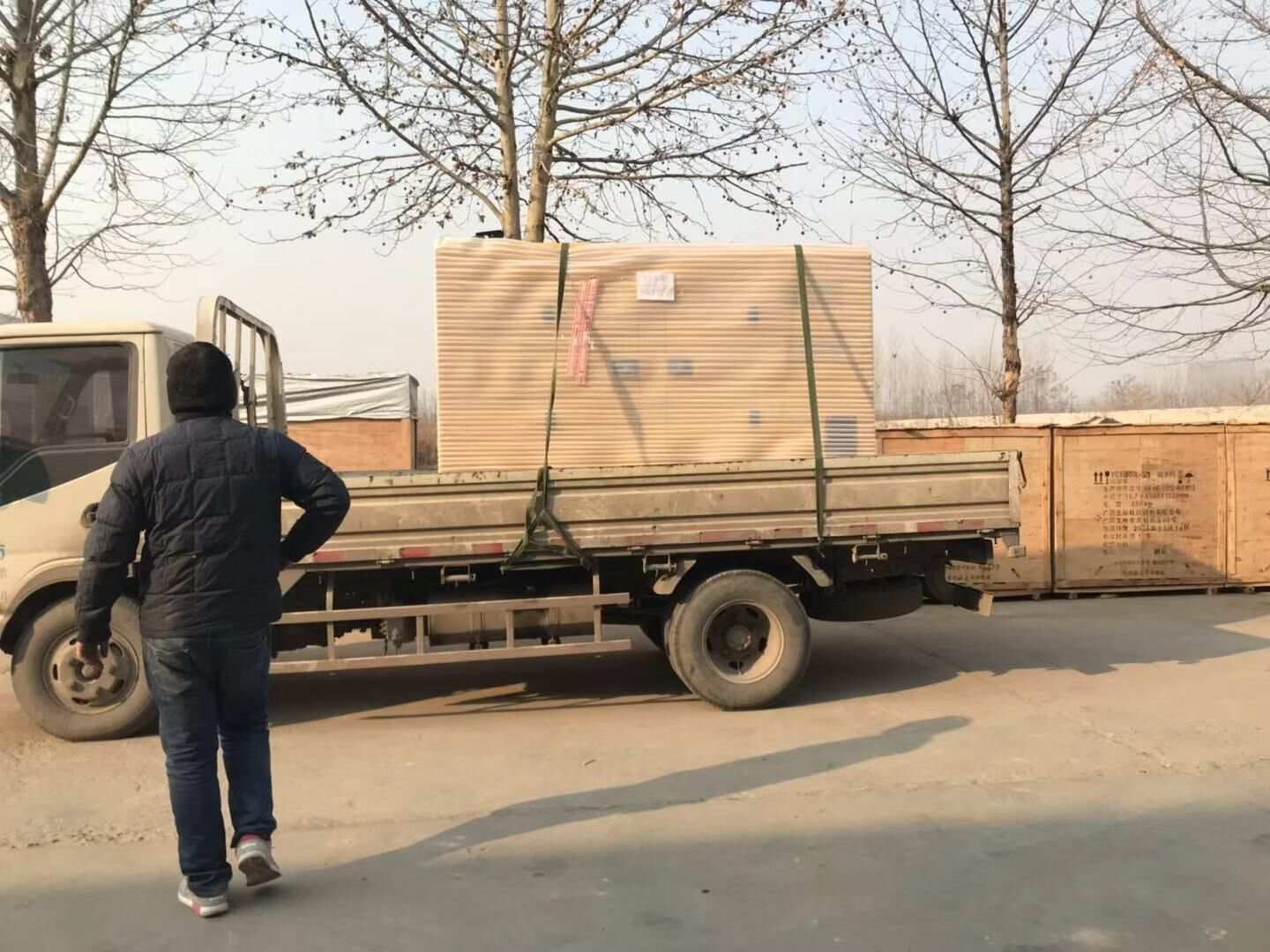 1月16日，北京馬先生從華全動力采購的24kw靜音型柴油發電機組已順利發往目的地