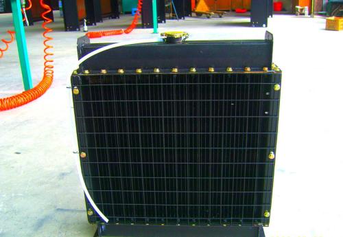 4月9日，彭先生訂購的一臺6105AZLD水箱從華全動力發(fā)往貴州